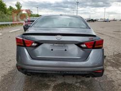 نيسان ألتيما